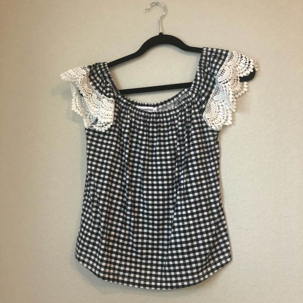Roommates / Off the Shoulder/ squares blouse